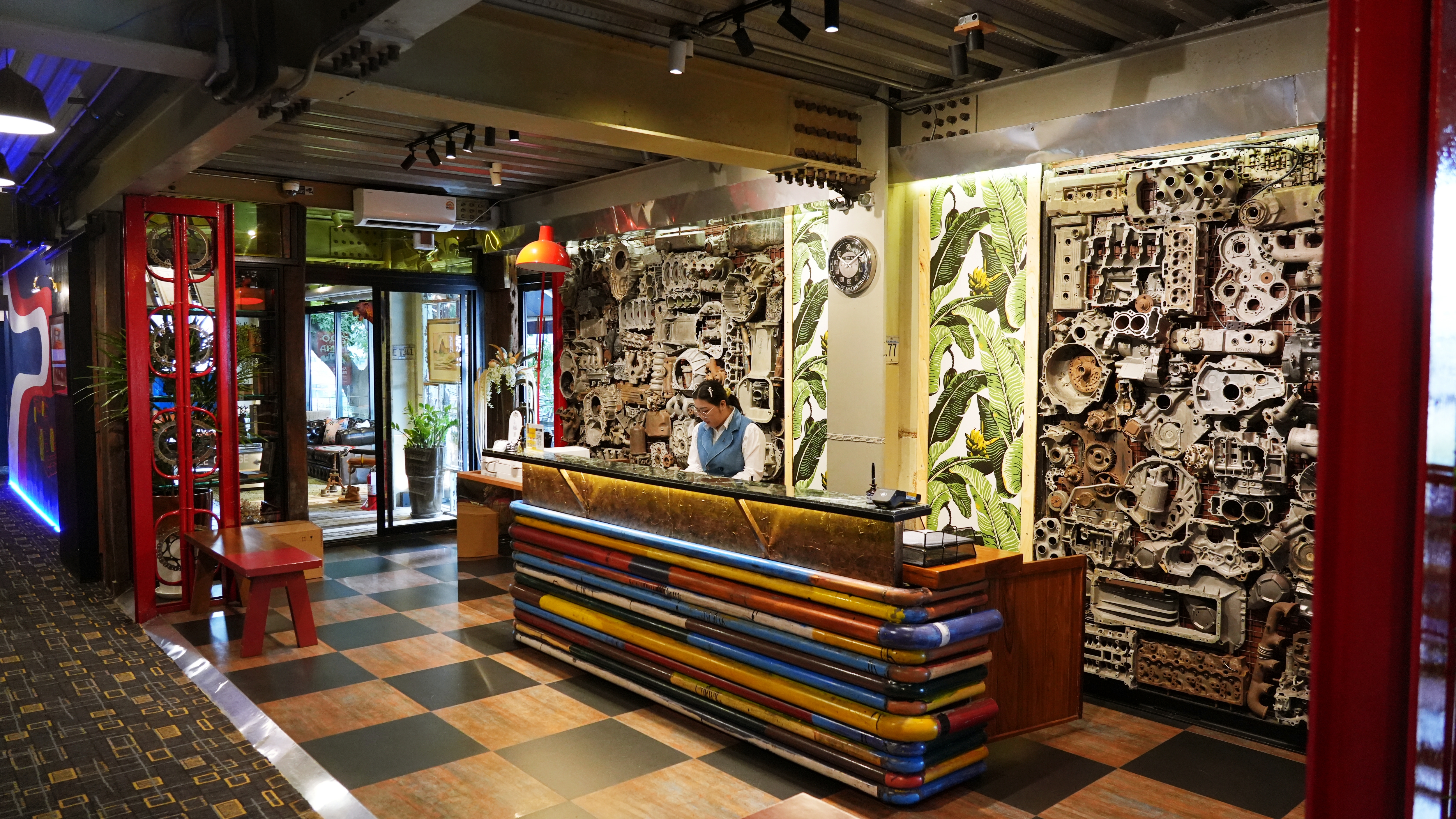 MeStyle Garage Hotel